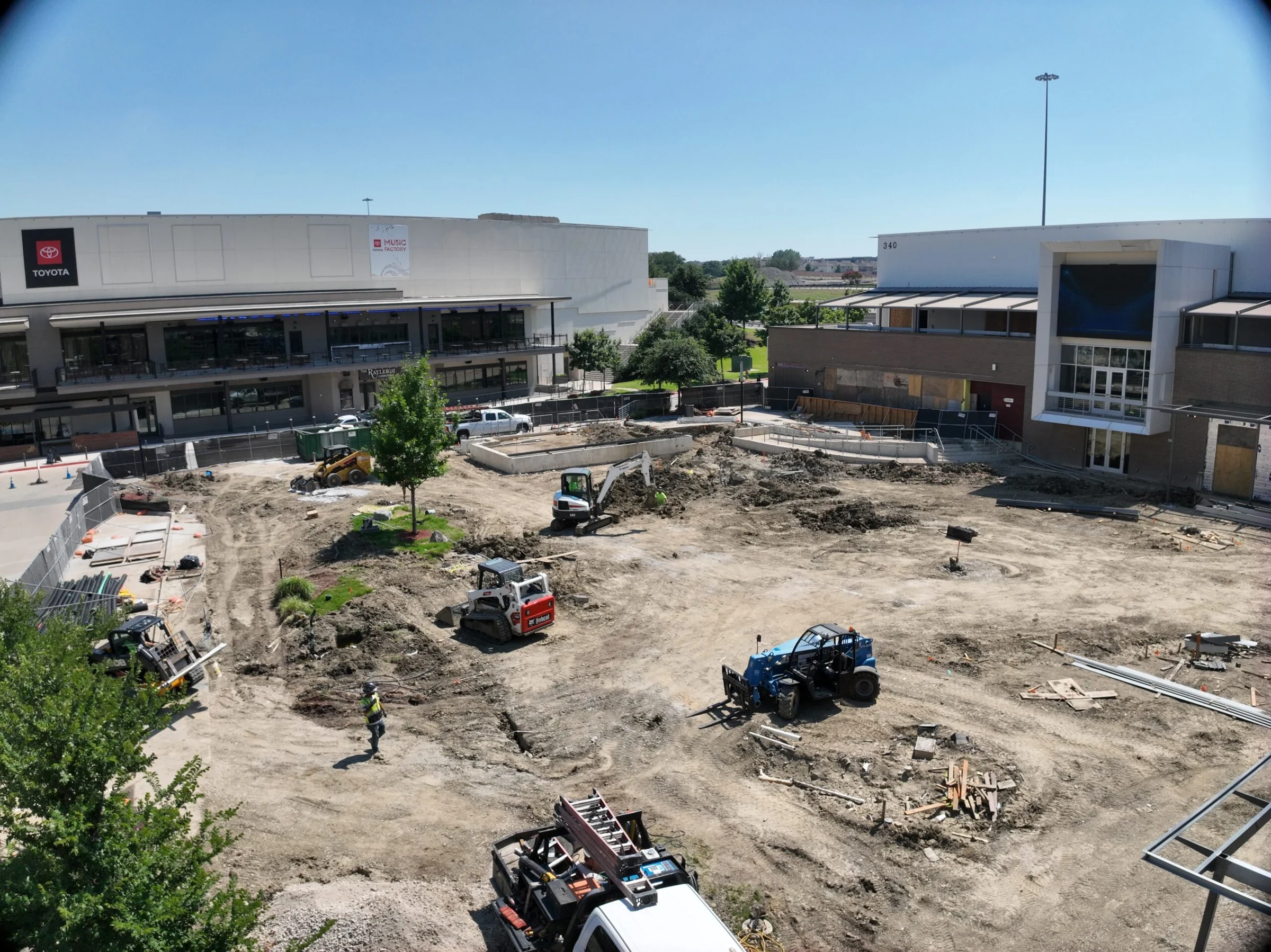 Automotive manufacturing roofing in Lansing